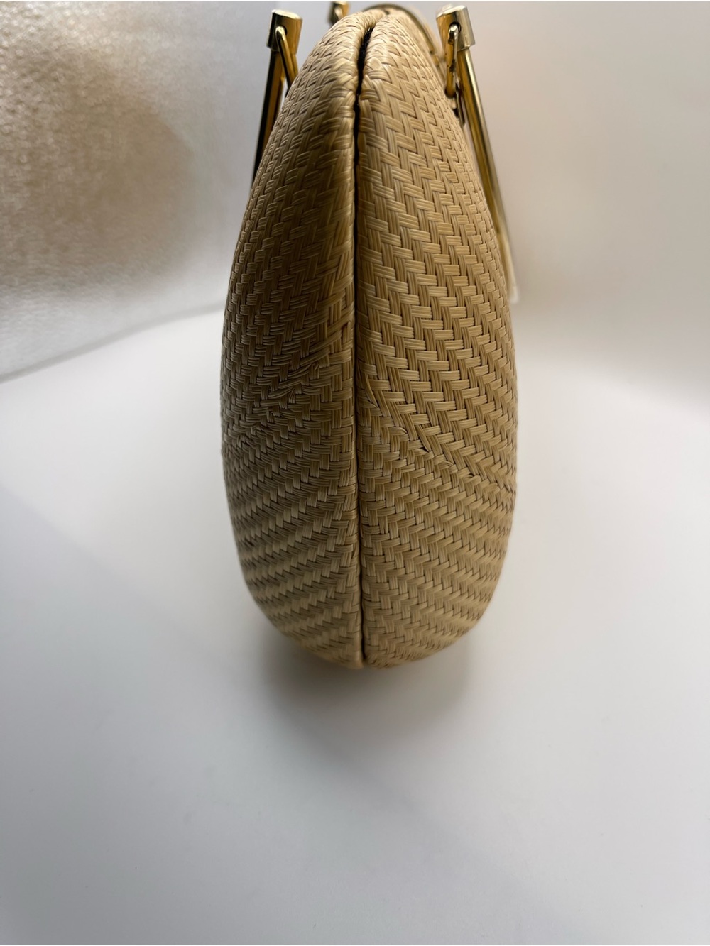 Beautiful Vintage Luxury Woven Straw Bag with Gold Hardware 60s-70s - Picture 8 of 9